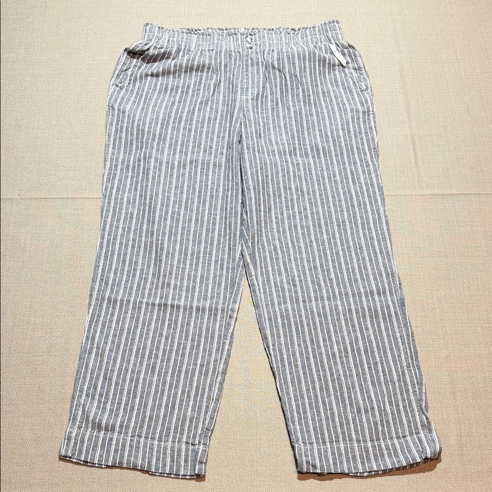 Women’s Briggs New York Blue and White Striped Linen-Blend Pants
